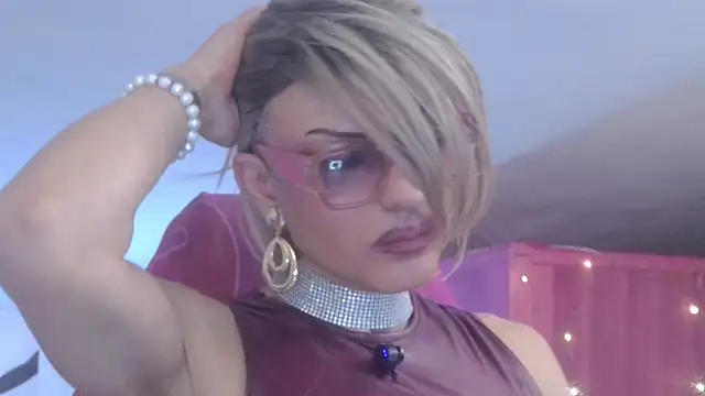 LadyOxana live sex cam