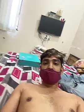 hornyguy271192's cam snapshot