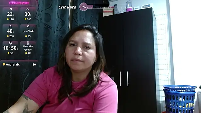 LauraReeves live sex cam