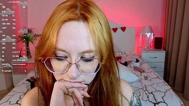 WICKEDEMBER live sex cam