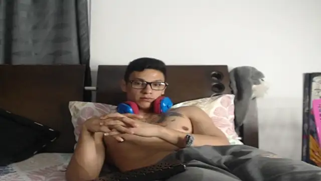 Tobicutee live sex cam