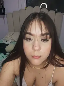 its_lauu_'s cam snapshot