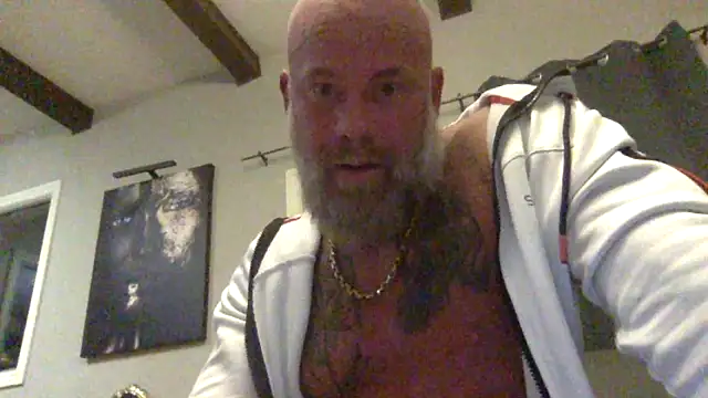 Muscledick40 live sex cam