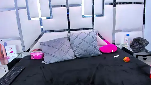 IssysLeBlanc's cam snapshot