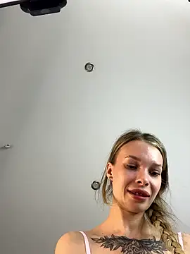 ElyseeXXX live sex cam