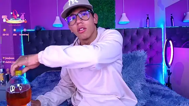 RyanPricee live sex cam