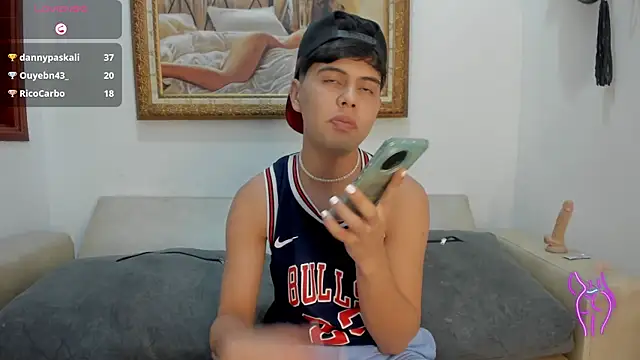 Felipe_Cold live sex cam