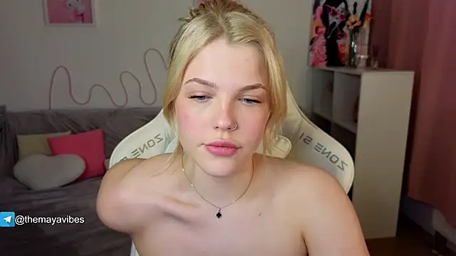 Maya_Rave live sex cam