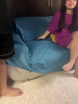 EmilyAndAndrew's cam snapshot