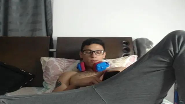 Tobicutee live sex cam