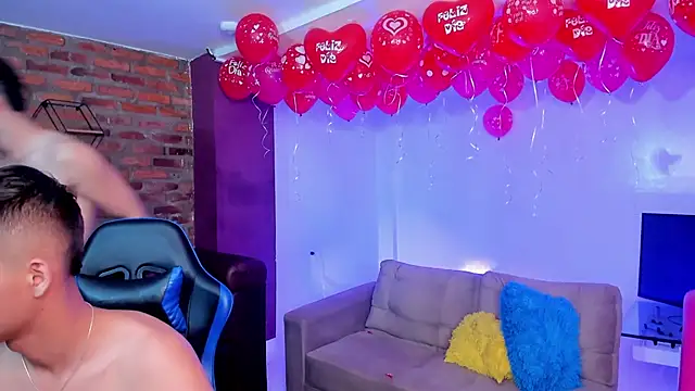 Spaceboys18 live sex cam