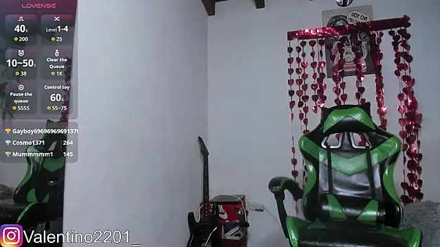 Valentino_Xander live sex cam