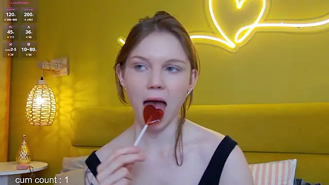 lessysweety's cam snapshot