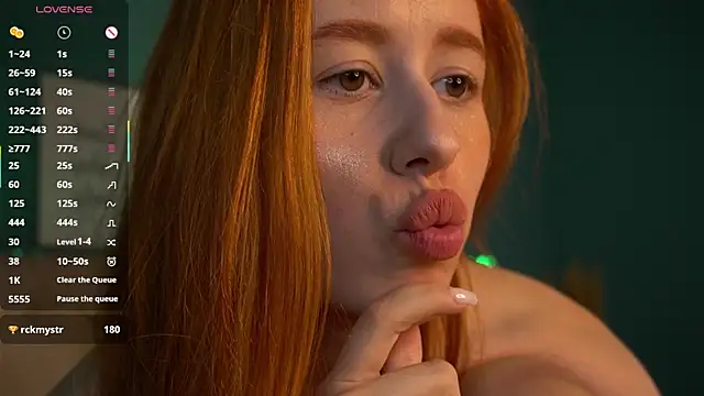 Lisafoxy_'s cam snapshot