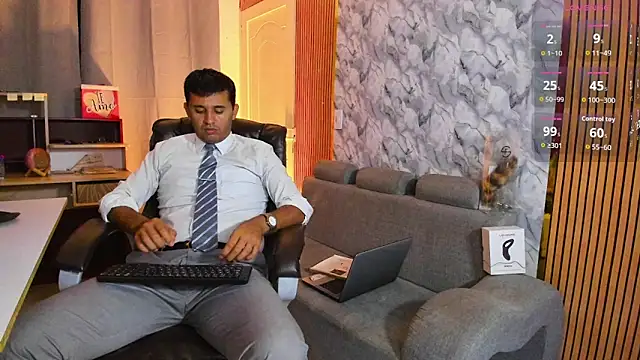 Hideintheoffice live sex cam