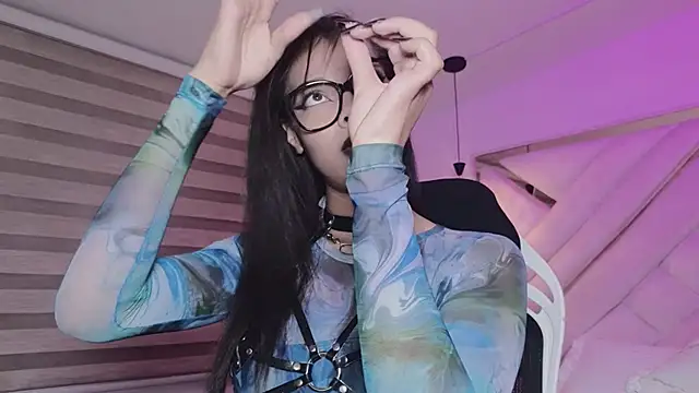 mia_gatesvg's cam snapshot