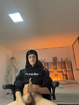 Sebastian_Reed live sex cam