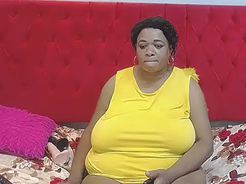 BustyQueenXXL's cam snapshot