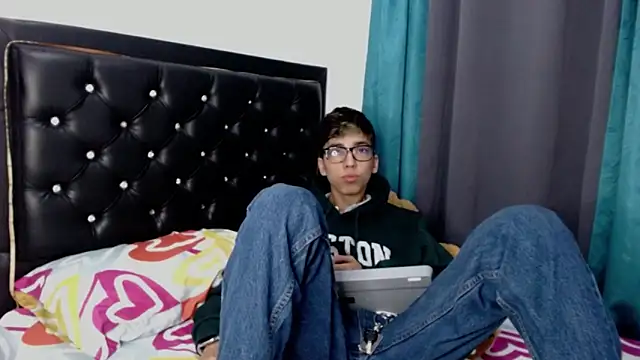 gabriel_x18's cam snapshot