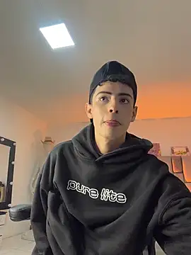 Sebastian_Reed live sex cam