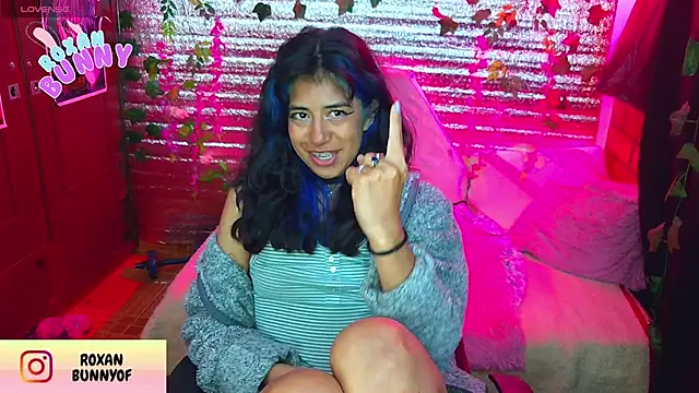 Roxanbunny1's cam snapshot