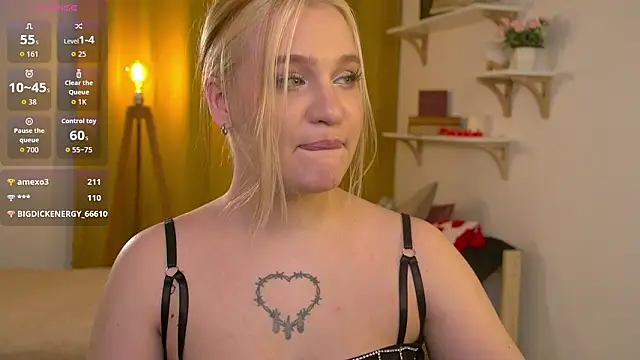 CarrolineLovers live sex cam