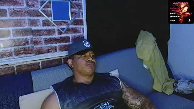 jordan_bigcock_ live sex cam