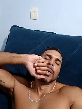 Gato20026 live sex cam