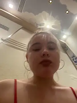 VineraSweet live sex cam