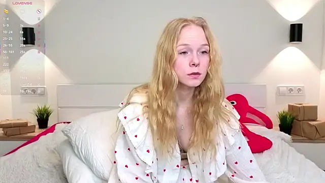 GhisllaineWestler's cam snapshot