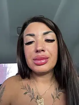 RuslanaXX live sex cam