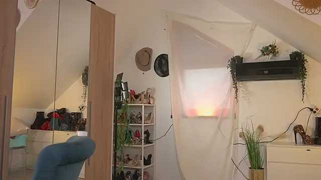 Amaliamour live sex cam