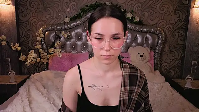 -CindyLou live sex cam