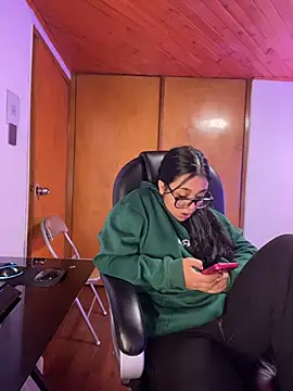 Violetta_pinkk1's cam snapshot