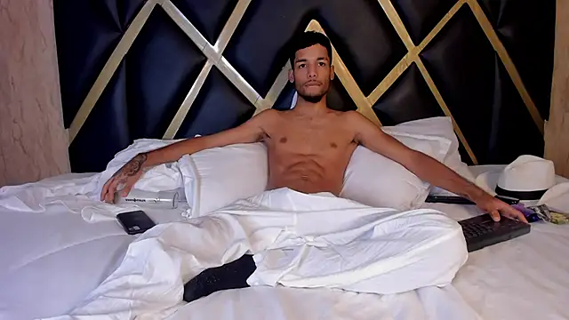 Thiagoferreti live sex cam