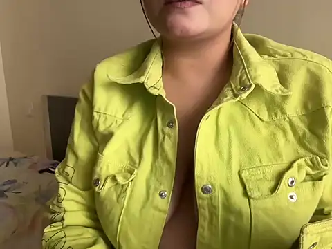 Hersheykaur live sex cam