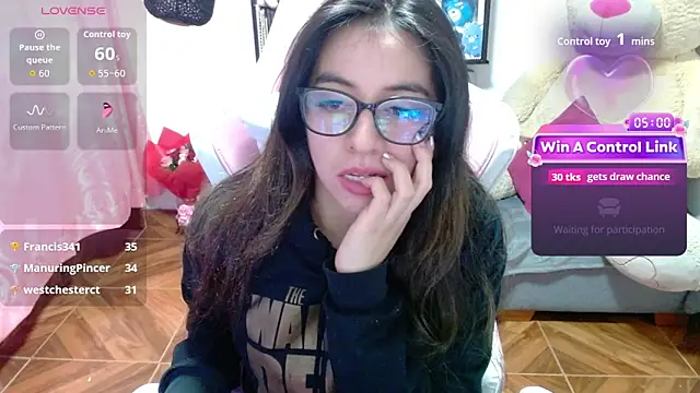 Maggie_Fox3's cam snapshot