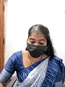 tamil_Sigappu_Roja's cam snapshot