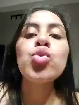 latina_prohibida's cam snapshot