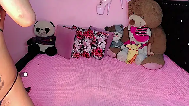 Ciinamonloren live sex cam