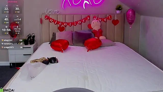 Lauraaa_Smith's cam snapshot