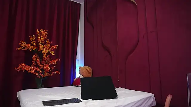 KiraxDesire's cam snapshot