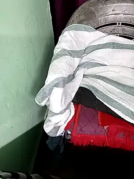 Hey_shiviii's cam snapshot