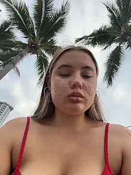 VineraSweet's cam snapshot