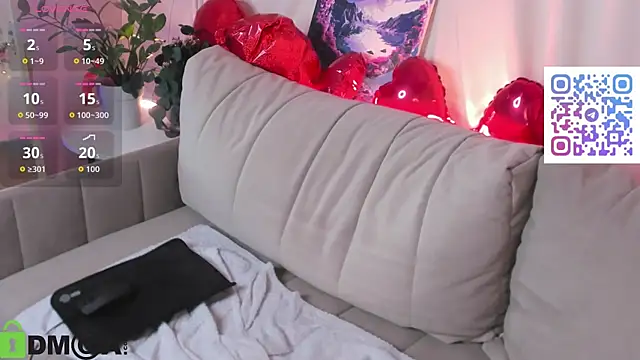 Lisbeth__Salander's cam snapshot