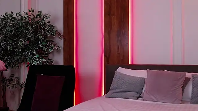 EmyHilton's cam snapshot