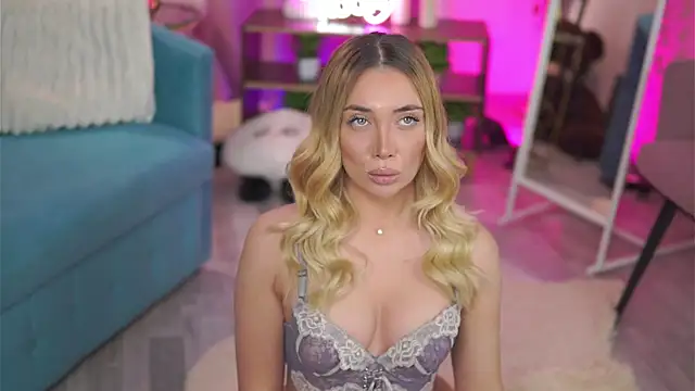 NadyaBlue's cam snapshot