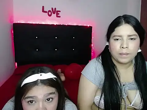 2moons_full_of_love's cam snapshot