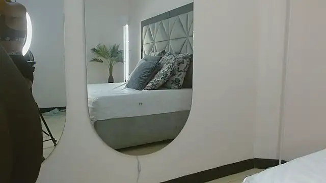 genesis_moretz's cam snapshot