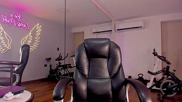 Maximo_Zahir's cam snapshot